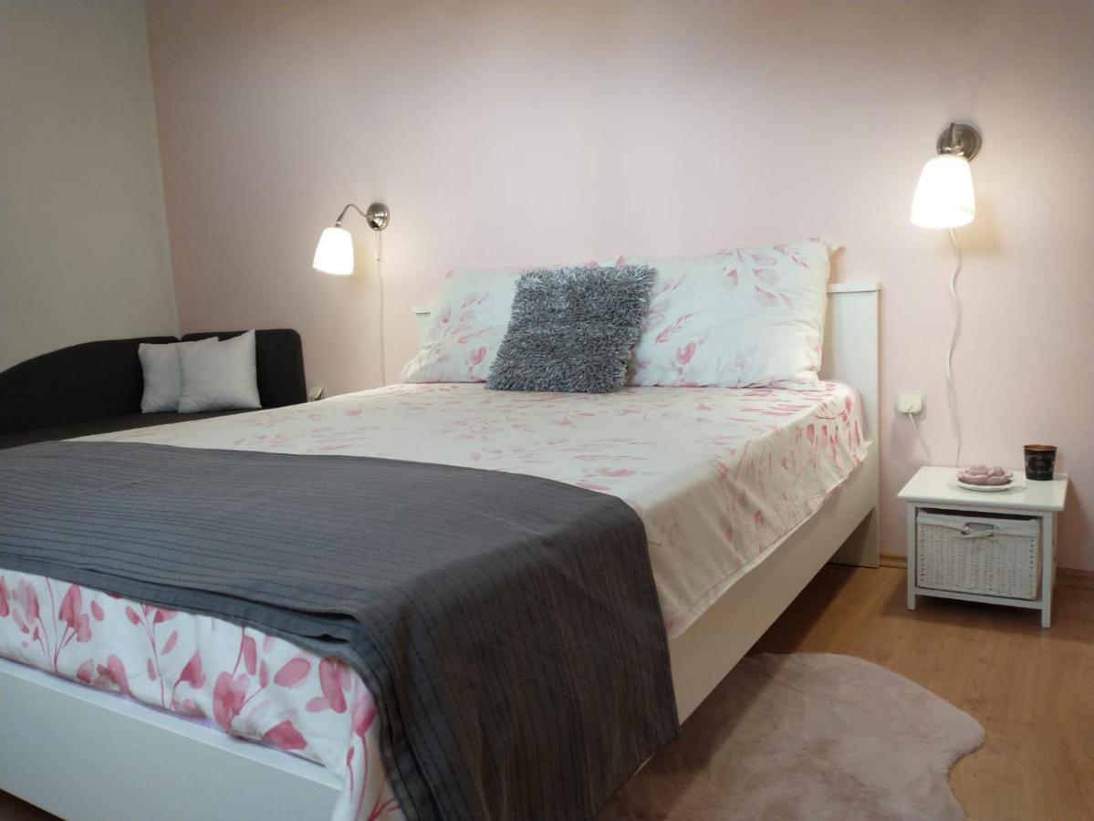 Apartment Zora - Guest House Огулин Екстериор снимка